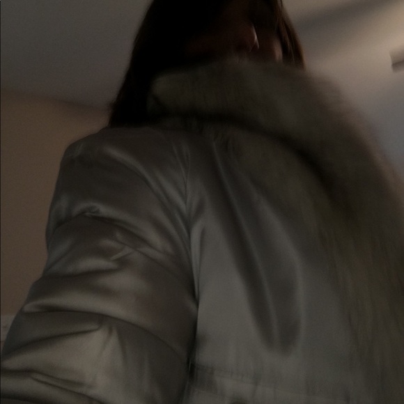 WHITE FUR COAT - Picture 8 of 8